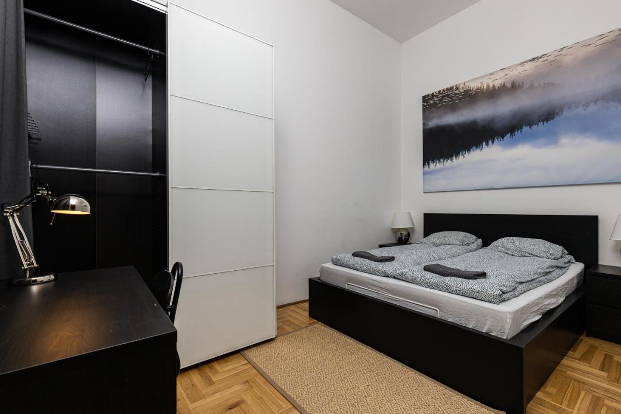 Cosy 1 Bedroom Apartment In Gozsdu Court บูดาเปสต์ ภายนอก รูปภาพ